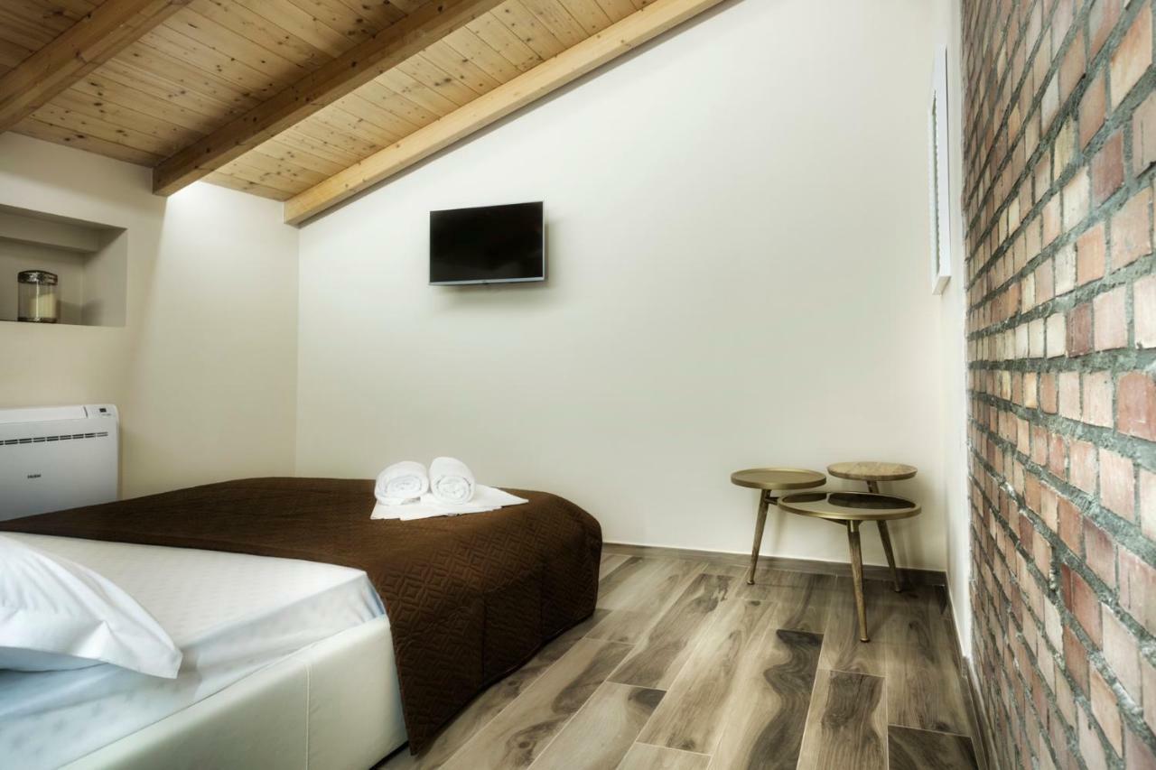 Palazzo Eugenia Suites Vasto Exterior photo